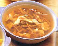 金针鸡肉汤